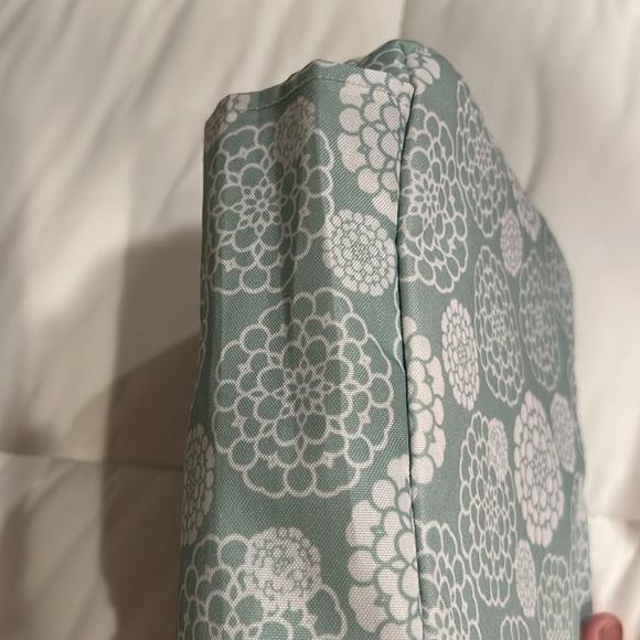 Hotlogic Lunch box. Choose Pink or Mint - Picture 6 of 9